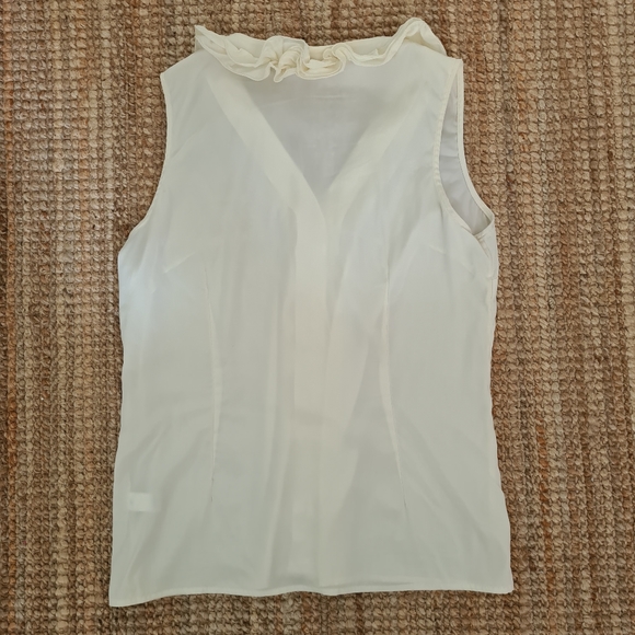 BANANA REPUBLIC silk blend ruffle detail cream blouse size 10 - Picture 2 of 7